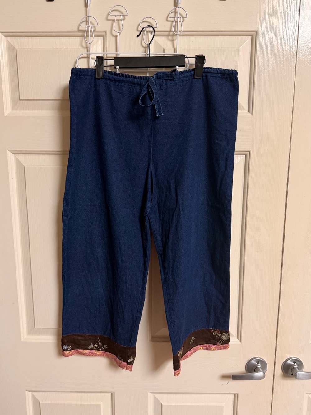 VTG Y2K Brenda’s Draw String Silk Embroidered Hem Cotton Capri Pant boho hippie
